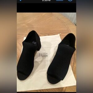 Eileen Fisher Ferris 9 NWOT Black